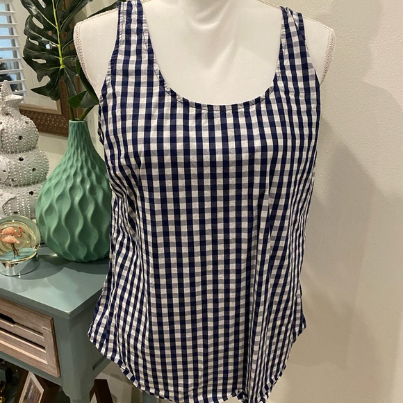 Vineyard Vines double layer navy top size M - Picture 7 of 9